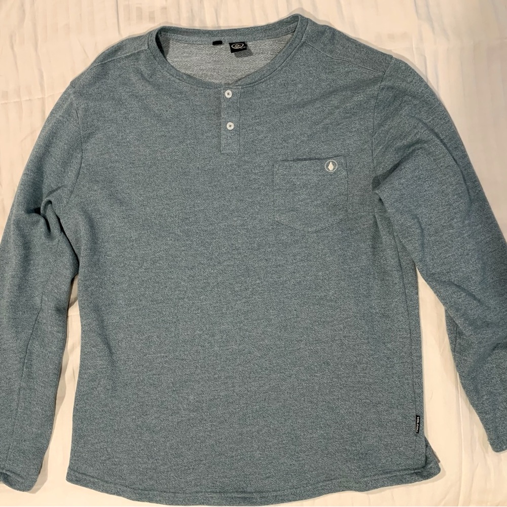 XL Volcom Men's Blue Henley Shirt